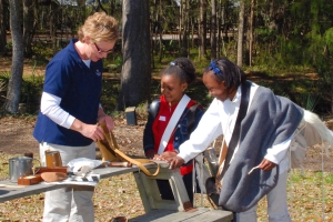Fourth grade students at the camp life station of The American Revolution program.